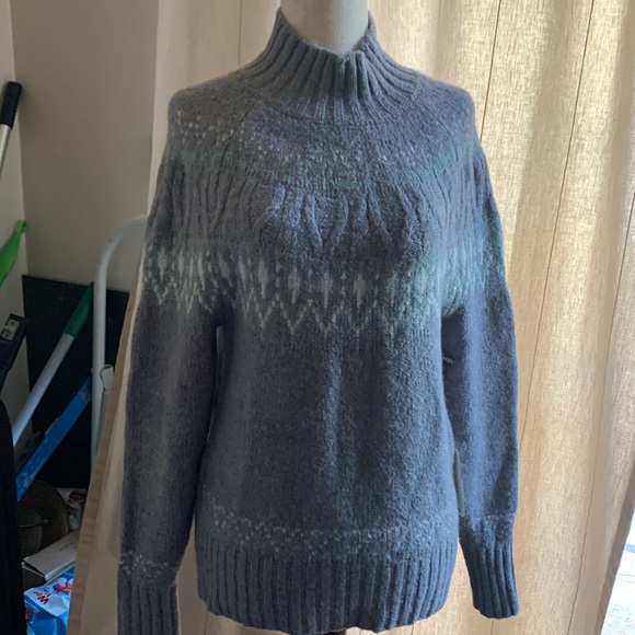 Artelier Nicole Miller Fate aisle cable sweater. - Picture 1 of 14